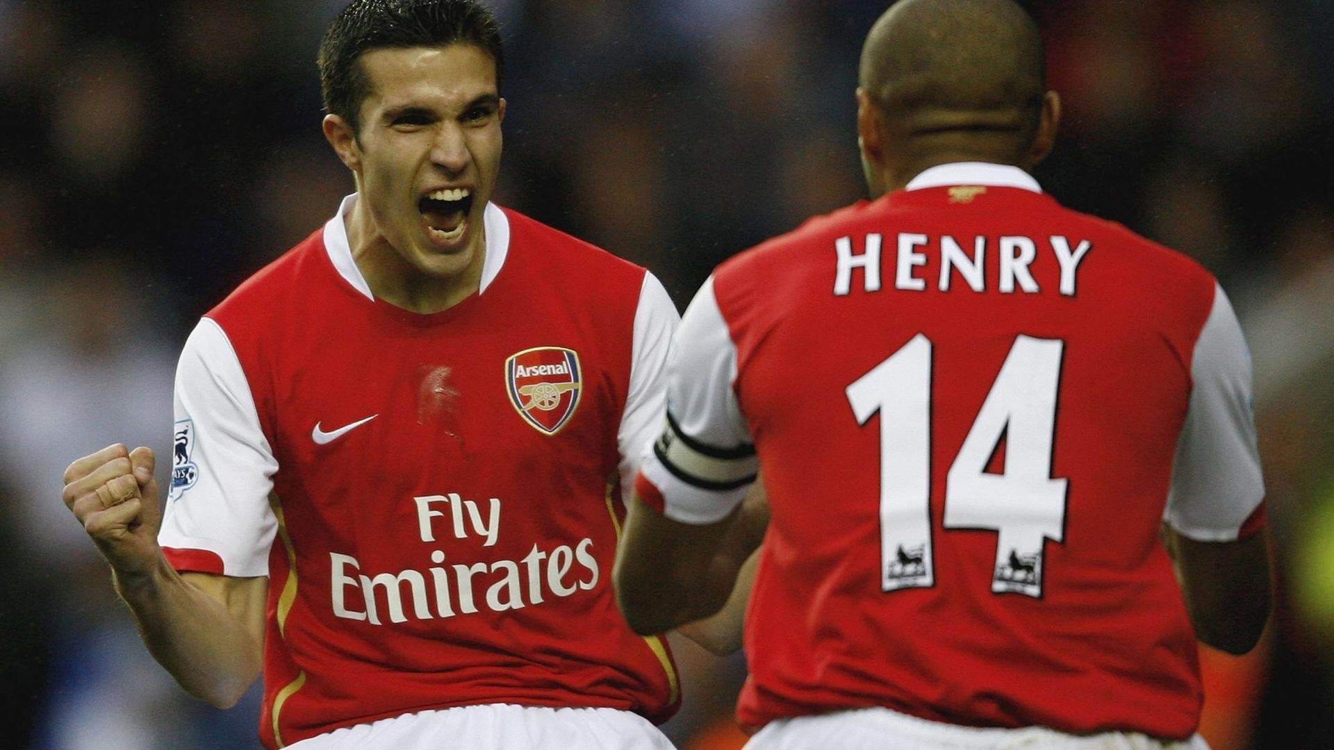 爱游戏app-传奇“黄金一代”再续辉煌：欧冠征战至今的故事，欧冠经典之战